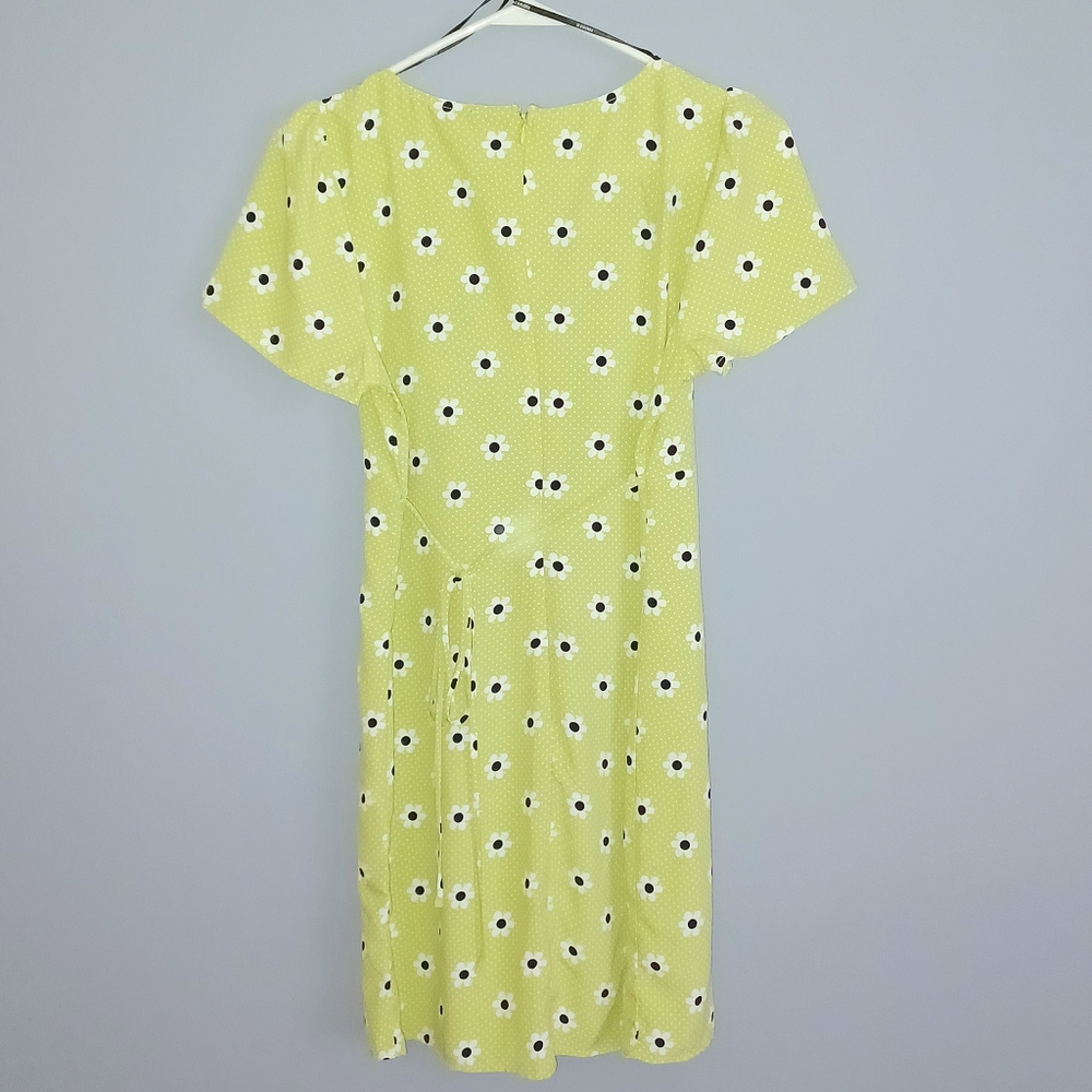🌷3/$20🌷NWOT Forever 21 Chartreuse Floral Dress - Picture 4 of 7
